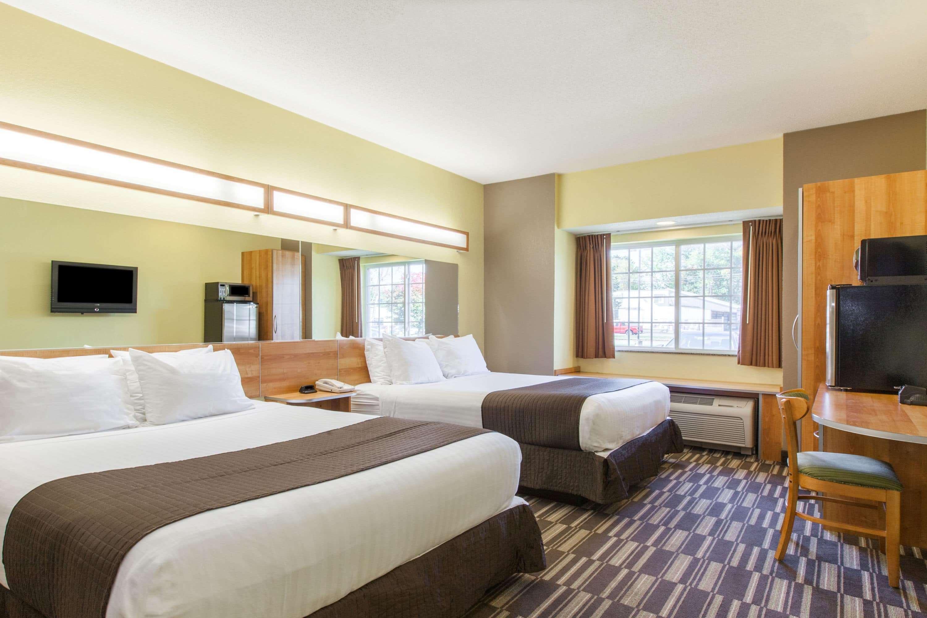 Microtel Inn & Suites By Wyndham Johnstown Екстериор снимка